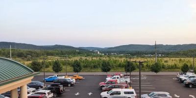 Holiday Inn Express & Suites Clearfield, an IHG Hotel