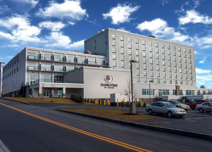 DoubleTree by Hilton Hotel Niagara Falls New York 4
