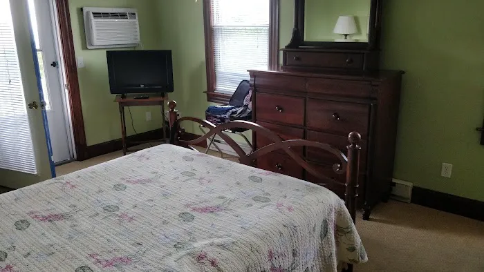 Hillcrest Inn Resort 4