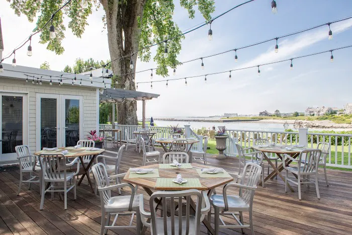 The Breakwater Inn 5