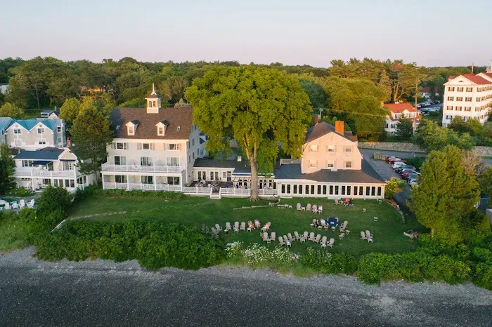 The Breakwater Inn 5
