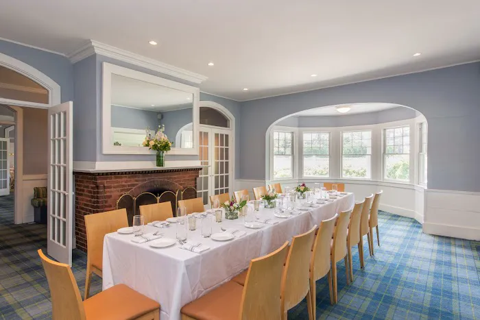 The Breakwater Inn 5