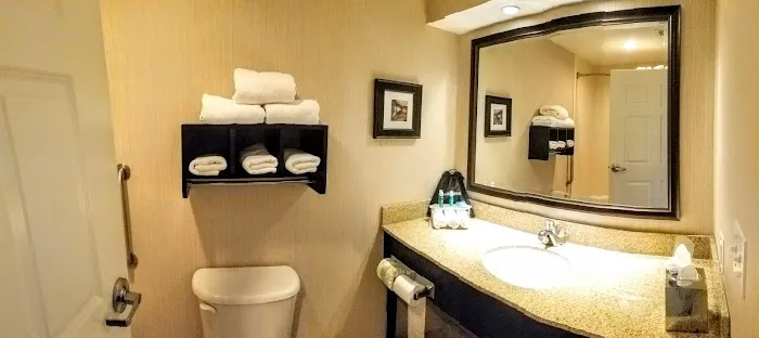 Holiday Inn Express Biddeford by IHG 4