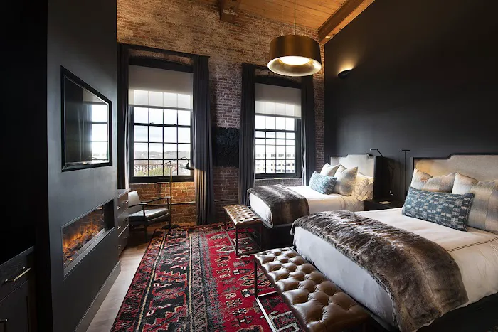 The Lincoln Hotel 4