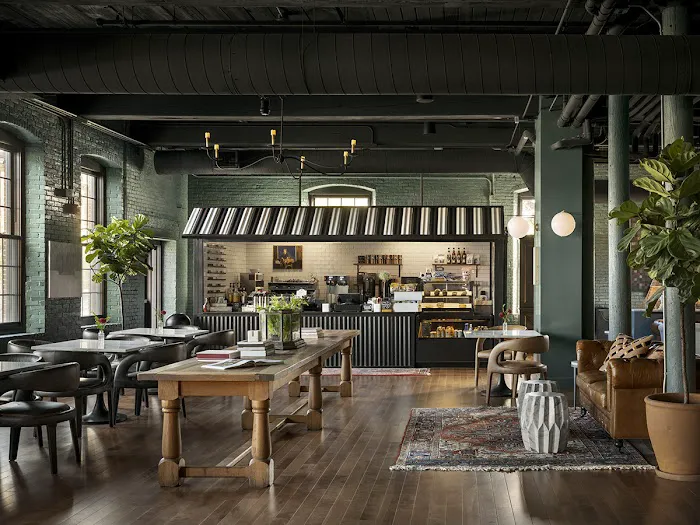 The Lincoln Hotel 4