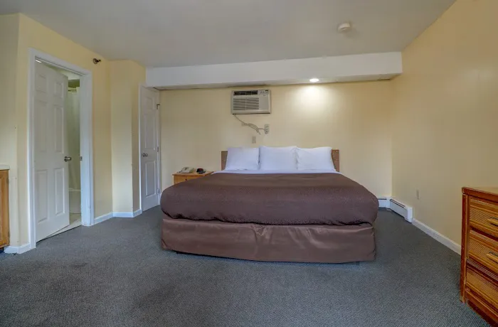 Classic Inn Saco Old Orchard Beach Maine 4