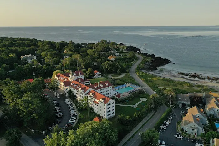 The Colony Hotel 5