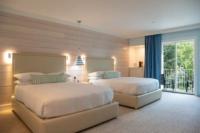 The Colony Hotel 5
