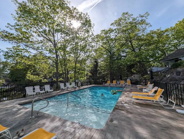 The Lodge On The Cove 5