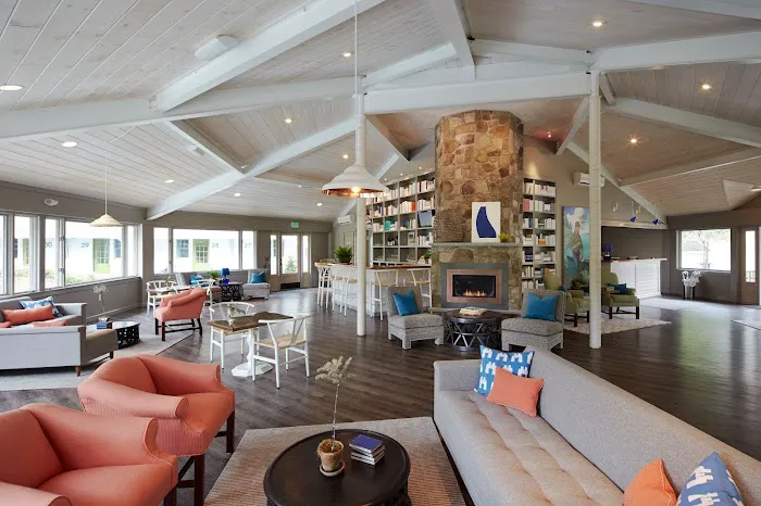 The Lodge On The Cove 5
