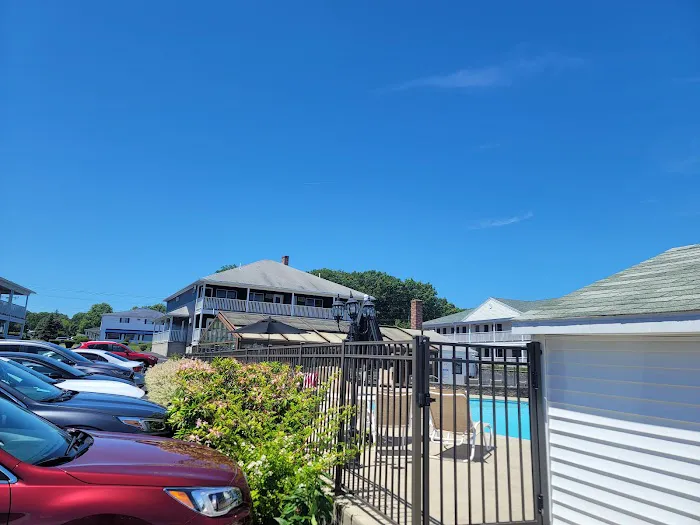 The Mariner Resort Motel 4