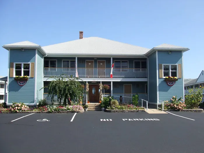 The Mariner Resort Motel 4