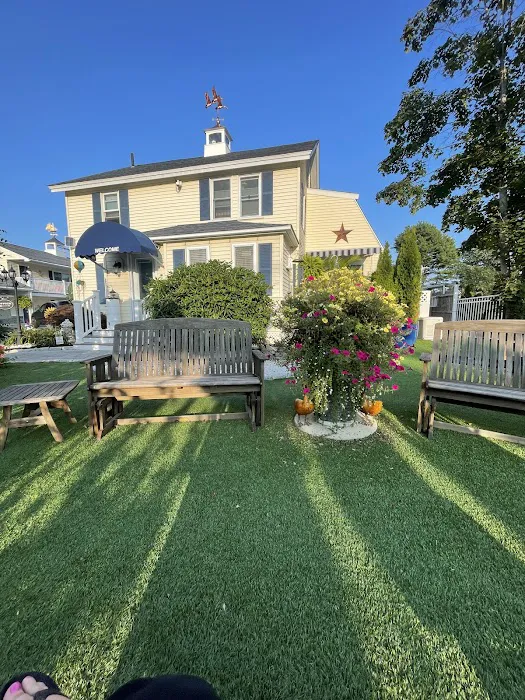Footbridge Beach Motel & Cottages 4