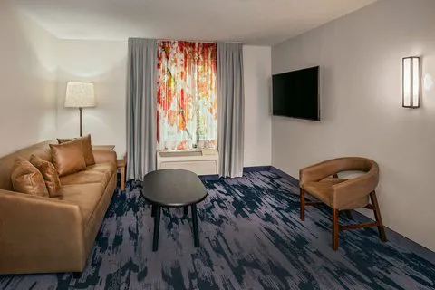 Fairfield Inn & Suites Brunswick Freeport 5