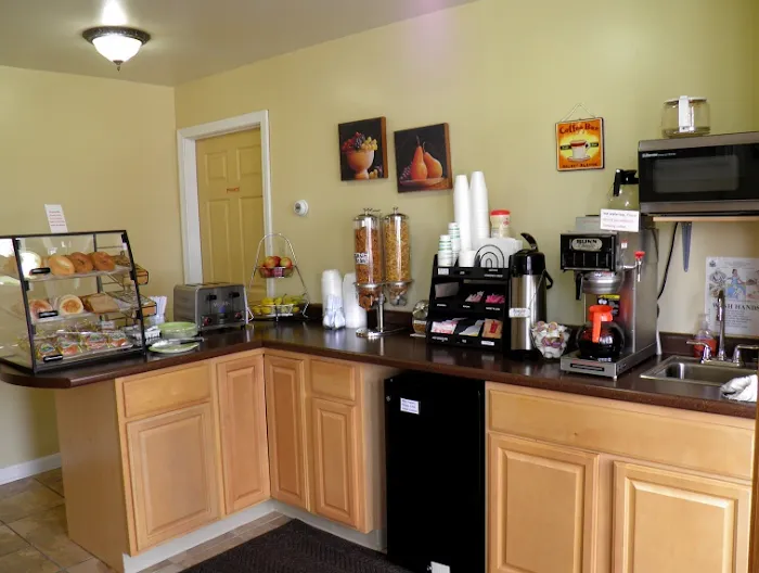 Travelers Inn 5