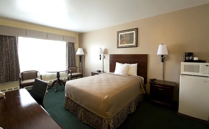 Travelers Inn 5