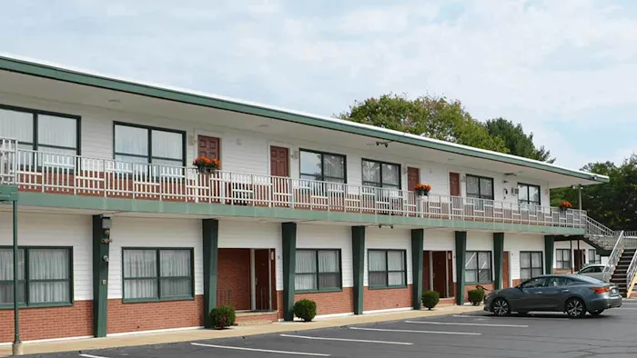 Travelers Inn 5
