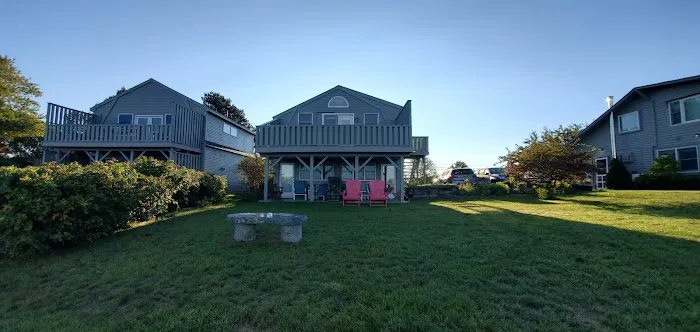 Log Cabin Island Inn 5