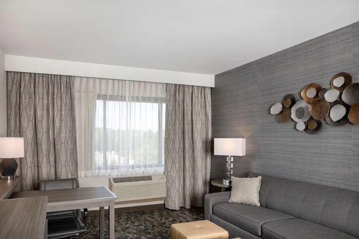Embassy Suites by Hilton Portland Maine 5