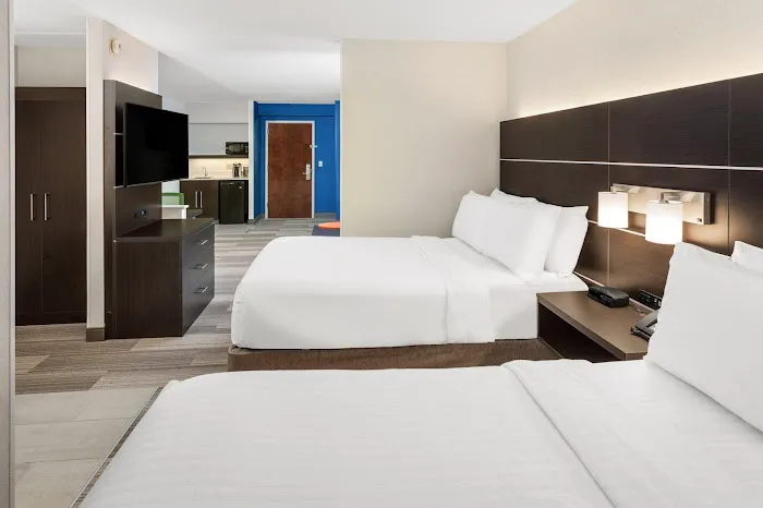 Holiday Inn Express & Suites South Portland by IHG 4