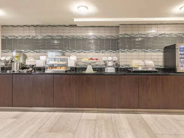 La Quinta Inn & Suites by Wyndham Portland 5