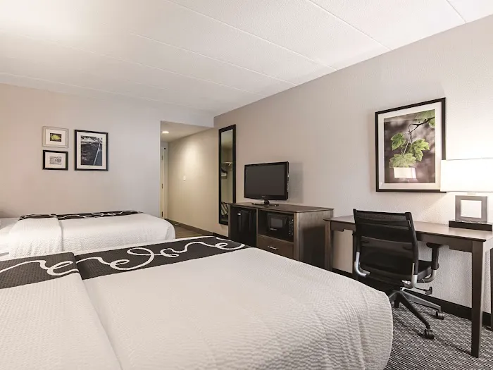 La Quinta Inn & Suites by Wyndham Portland 5