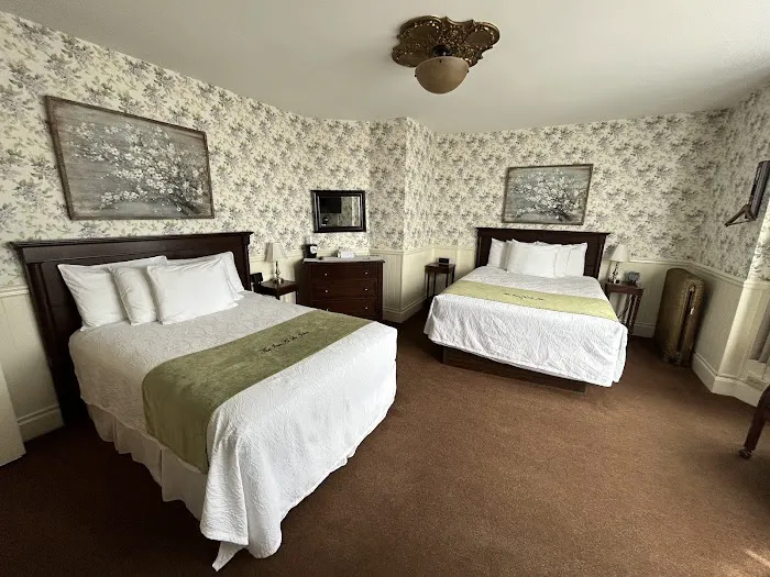 Inn at St John 5