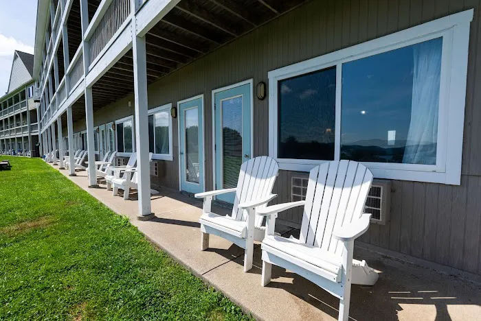 Fireside Inn & Suites Belfast Ocean's Edge 4