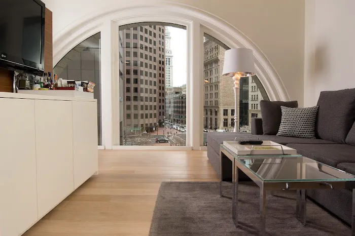 Ames Boston Hotel, Curio Collection by Hilton 5