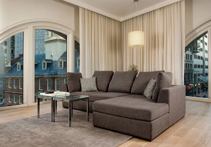 Ames Boston Hotel, Curio Collection by Hilton 5