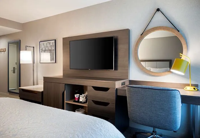 Hampton Inn Boston/Cambridge 5