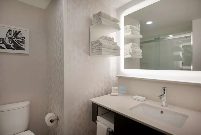 Hampton Inn Boston/Cambridge 5