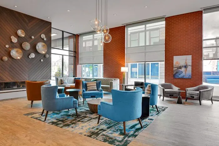 Hampton Inn Salem Boston 4