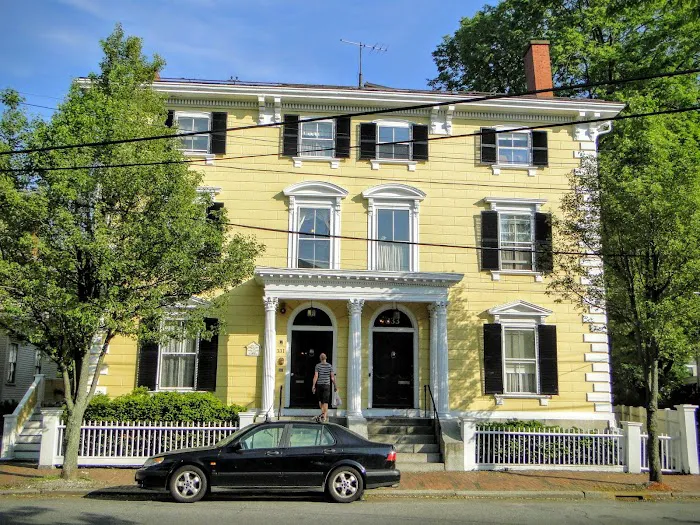 Curwen House - The Salem Inn 4