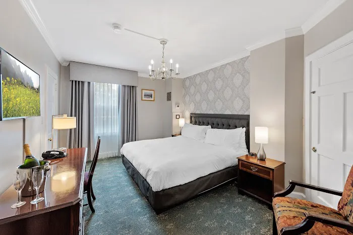 Hawthorne Hotel 4