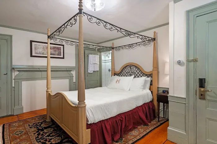 Fidelia Bridges Guest House - Hawthorne Hotel 4