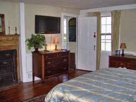 Marblehead Summer House 5