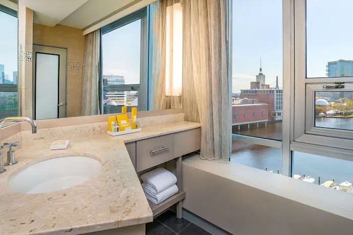 The Royal Sonesta Boston 5