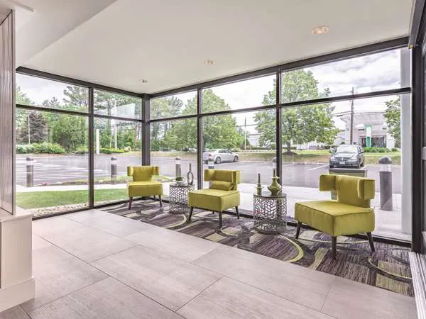 La Quinta Inn & Suites by Wyndham Salem NH 4
