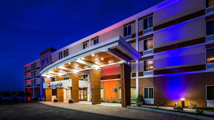 Best Western Plus North Shore Hotel 4