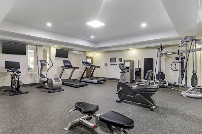 Best Western Plus North Shore Hotel 4