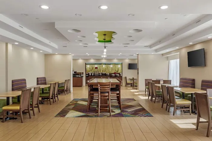 Best Western Plus North Shore Hotel 4