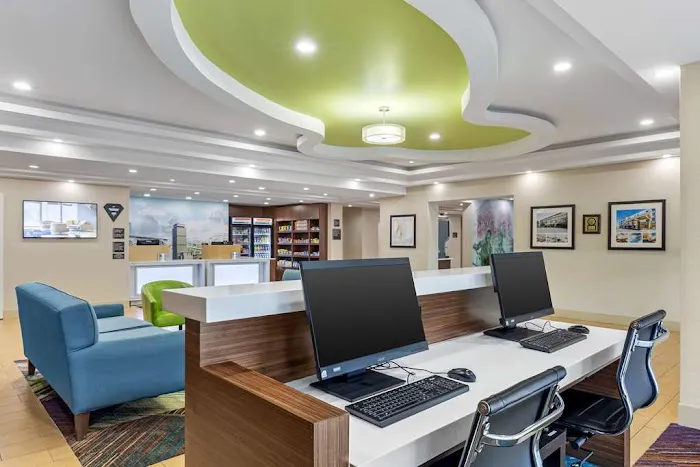 Best Western Plus North Shore Hotel 4