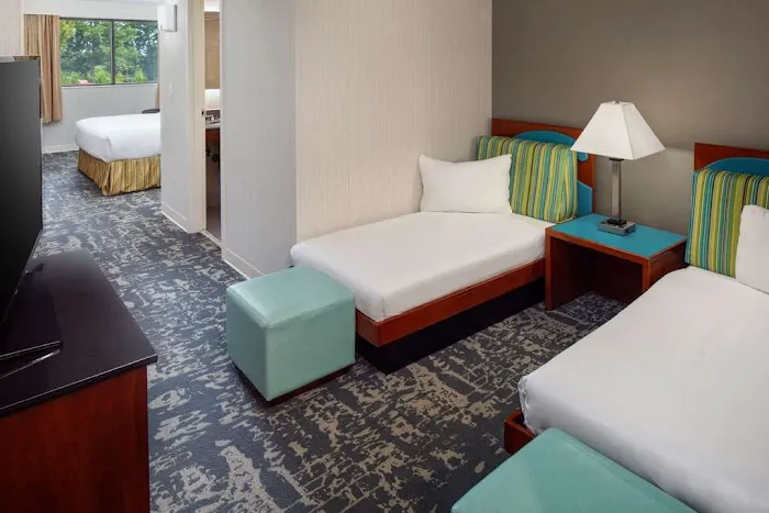 DoubleTree by Hilton Hotel Boston North Shore 4