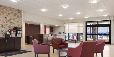 Red Roof PLUS+ & Suites Erie