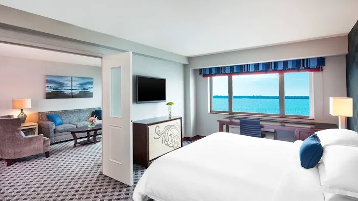 Sheraton Erie Bayfront Hotel 4