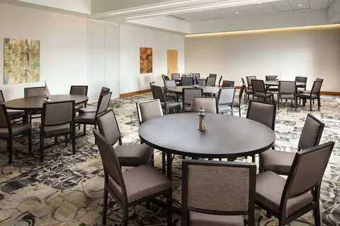 Courtyard Erie Bayfront 4