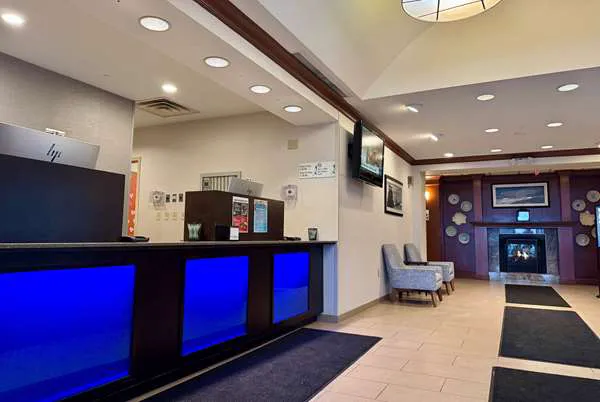 Wyndham Garden Erie 4