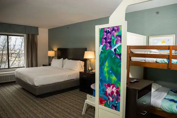 Wyndham Garden Erie 4