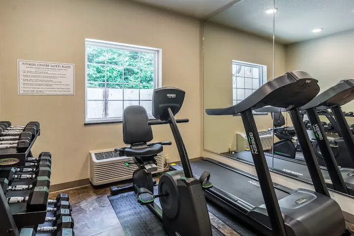 Cobblestone Hotel & Suites - Erie 4